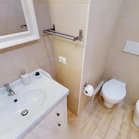 Bel Avec Terrasse, Piscine, Parking Et Wifi - Fr-1-196-321 Lägenhet Menton