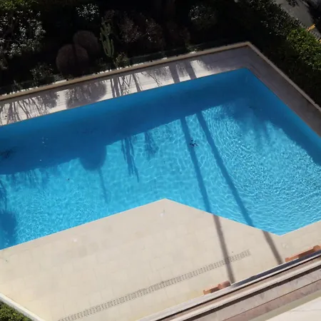 Apartment Bel Avec Terrasse, Piscine, Parking Et Wifi *
