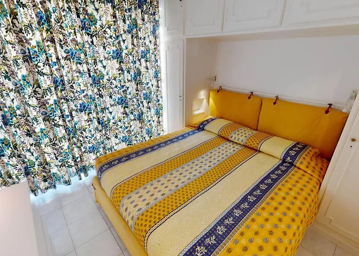 Apartment Bel Avec Terrasse, Piscine, Parking Et Wifi - Fr-1-196-321 Menton